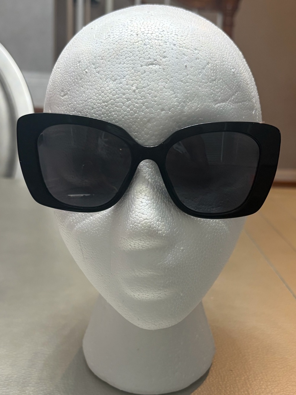 CHANEL CH5422B POLARIZED BLACK CAT EYE SUNGLASSES OVERSIZED CC LOGO BOX RECEIPT